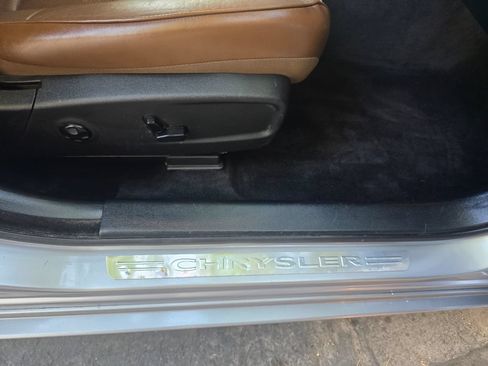 Used 2018 Chrysler 300 Limited RWD image 35