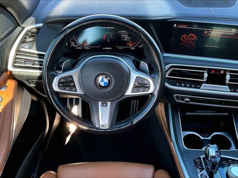 Used 2022 BMW X7 M50i image 5