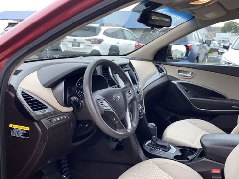 Used 2017 Hyundai Santa Fe Sport image 2