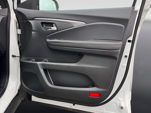 Used 2022 Honda Pilot Sport image 28