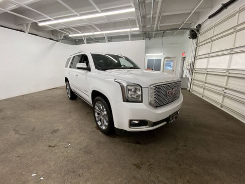 Used 2016 GMC Yukon Denali w/ Open Road Package image 8