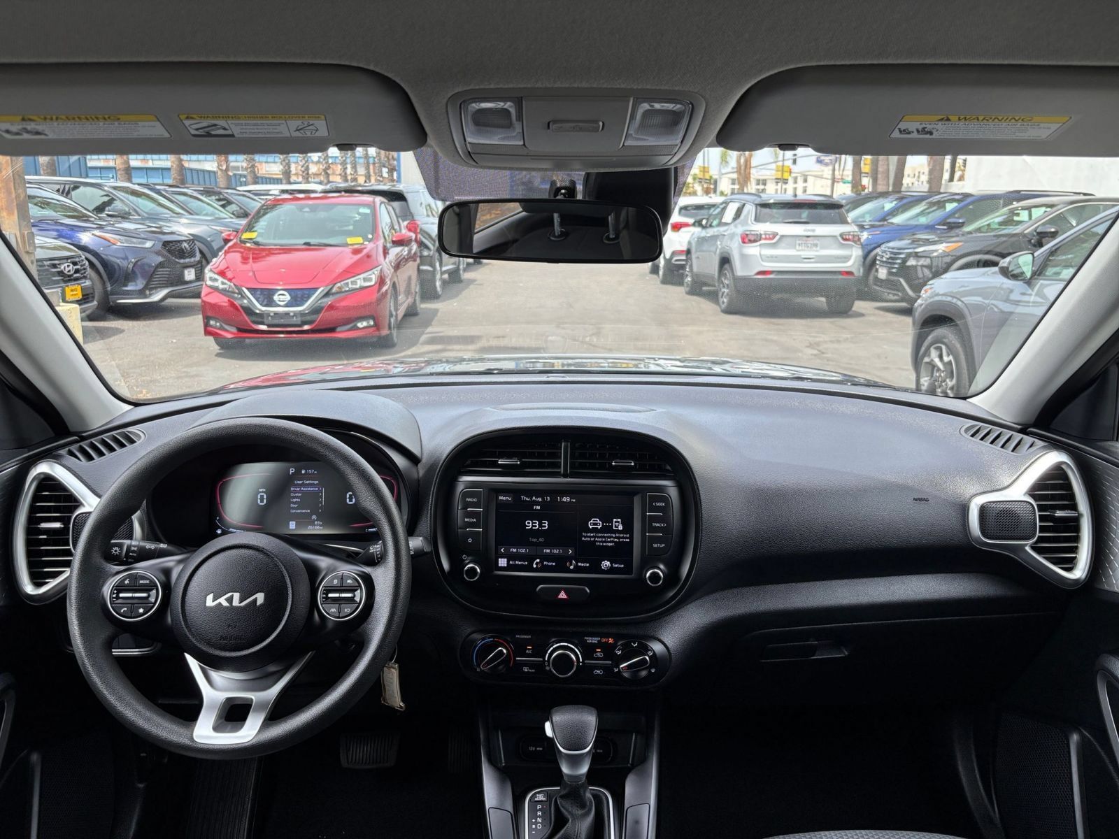 Used 2025 Kia Soul LX w/ LX Technology Package FWD image 30