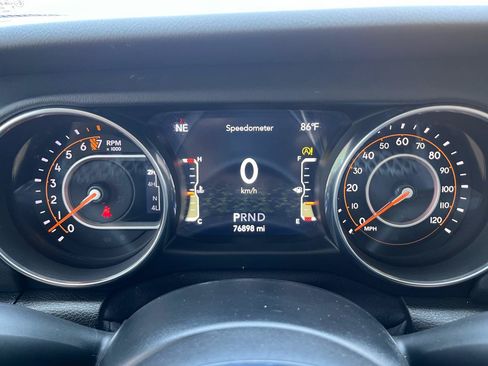 Used 2020 Jeep Gladiator Overland w/ Popular Equipment Package AWD/4WD image 28