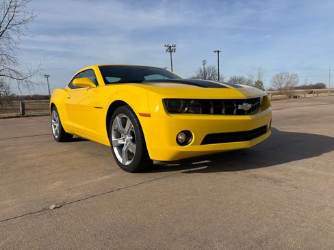 Used 2010 Chevrolet Camaro LT w/ RS Package image 31