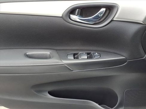 Used 2019 Nissan Sentra S image 30