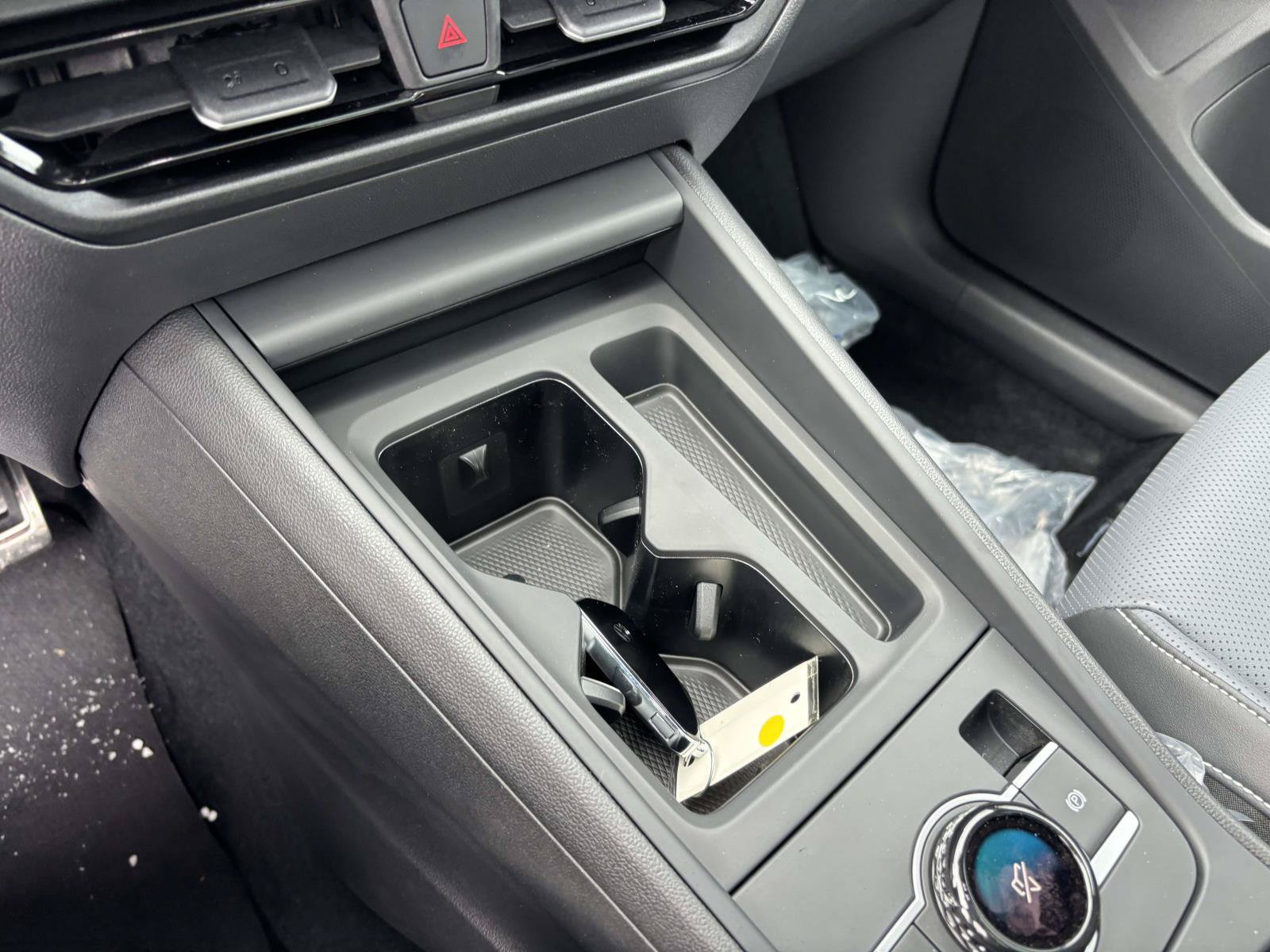 New 2026 Volkswagen Tiguan SE R-Line AWD/4WD image 22