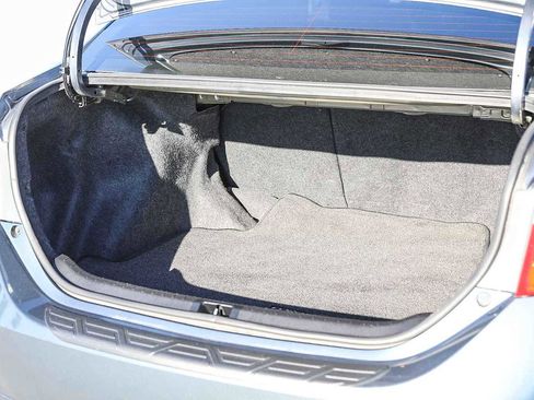 Used 2015 Toyota Corolla L image 25