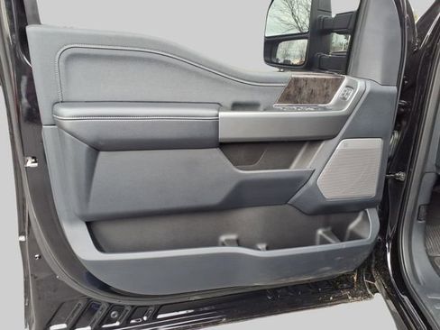 Used 2025 Ford F250 Lariat w/ Black Appearance Package AWD/4WD image 11