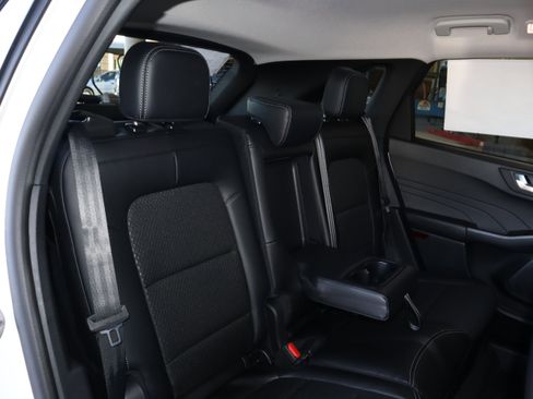 New 2026 Ford Escape SE FWD image 42
