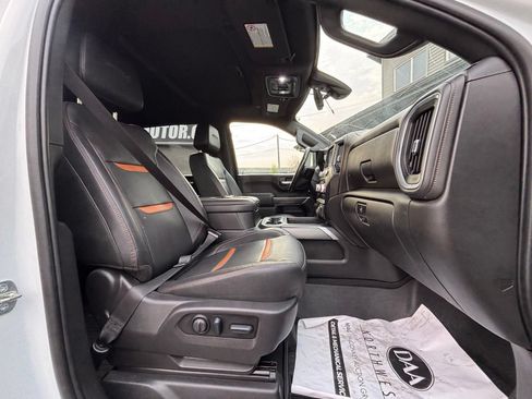 Used 2022 GMC Sierra 2500 AT4 w/ AT4 Premium Plus Package AWD/4WD image 19