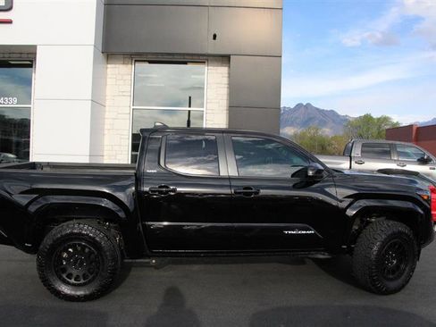 Used 2024 Toyota Tacoma SR5 image 9