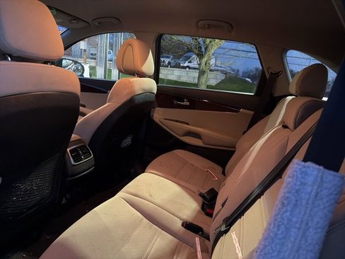 Used 2016 Kia Sorento LX w/ LX Convenience Package AWD/4WD image 8