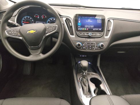 Used 2025 Chevrolet Malibu LT FWD image 22