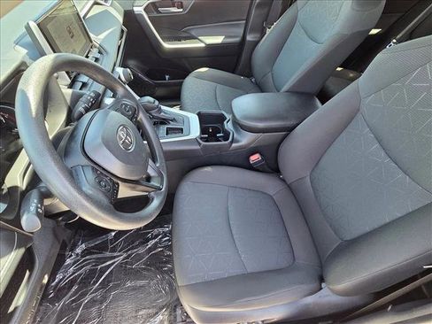 Certified 2025 Toyota RAV4 XLE FWD image 14