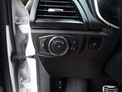 Used 2017 Ford Fusion Titanium FWD image 7