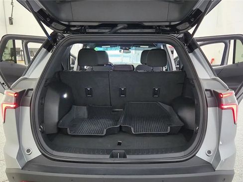 Used 2026 Chevrolet Equinox LT FWD image 19