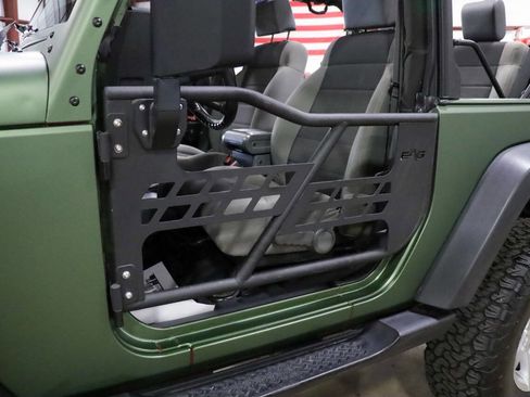 Used 2007 Jeep Wrangler X image 19