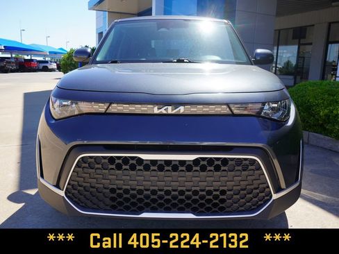 Used 2024 Kia Soul LX w/ Option Group 015 FWD image 3