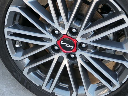 Used 2023 Kia Forte GT w/ GT2 Package image 11