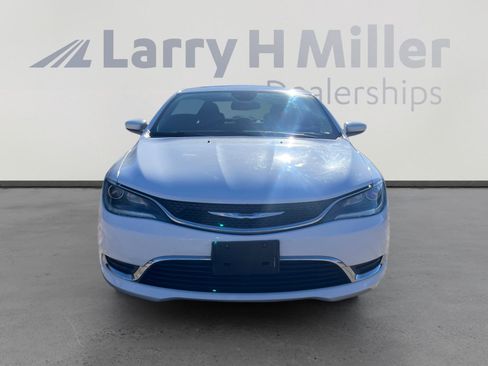 Used 2015 Chrysler 200 Limited w/ Convenience Group image 8
