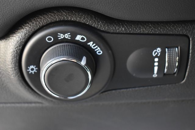 Used 2024 Dodge Durango GT AWD/4WD image 25