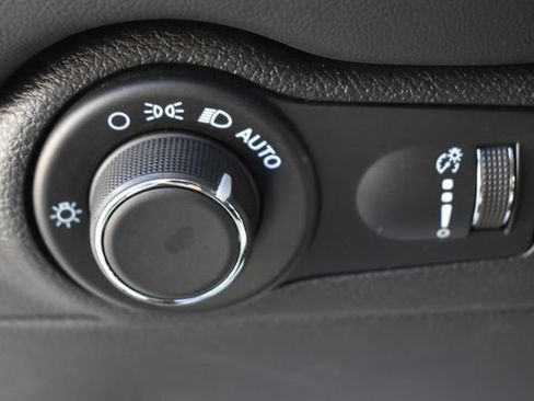 Used 2024 Dodge Durango GT AWD/4WD image 25