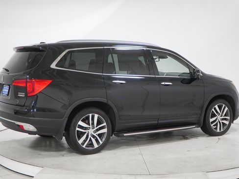 Used 2016 Honda Pilot Touring image 13