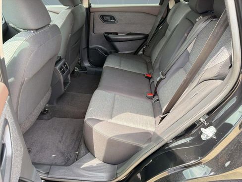 Used 2021 Nissan Rogue S image 15