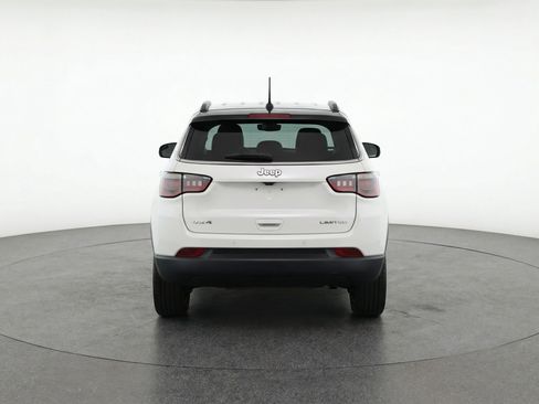 Used 2025 Jeep Compass Limited image 7