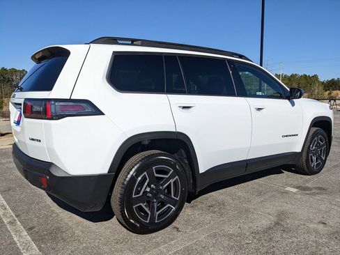 New 2026 Jeep Cherokee Laredo image 21