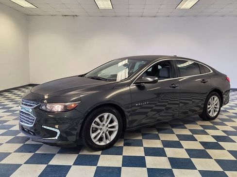 Used 2016 Chevrolet Malibu LT FWD image 3