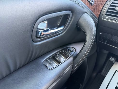 Used 2017 Nissan Armada SL w/ Moonroof Package AWD/4WD image 29