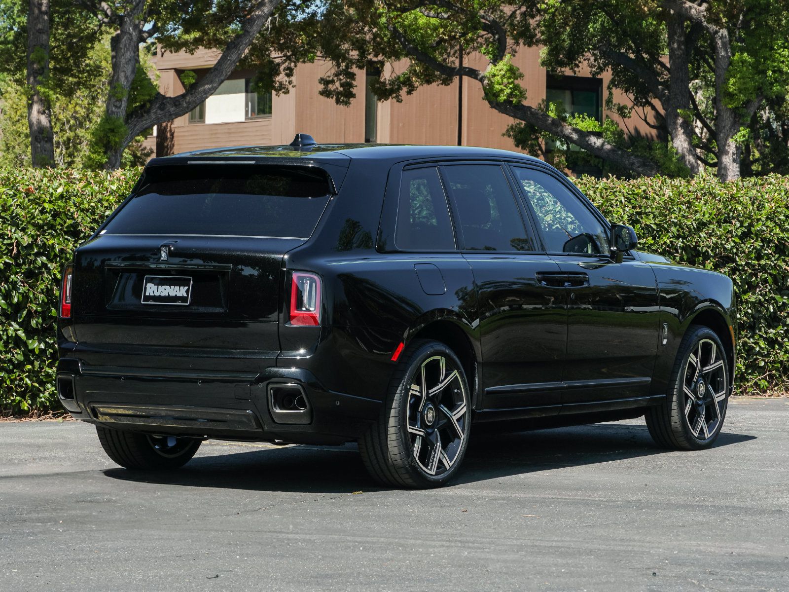 New 2027 Rolls-Royce Cullinan Black Badge AWD/4WD image 8