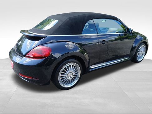 Used 2018 Volkswagen Beetle 2.0T S image 5