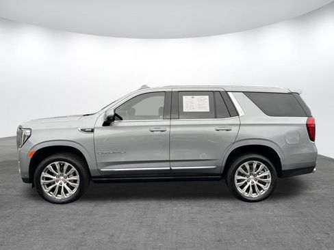 Used 2024 GMC Yukon Denali w/ Advanced Technology Package image 4