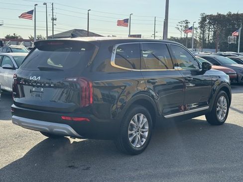 Certified 2022 Kia Telluride LX image 5