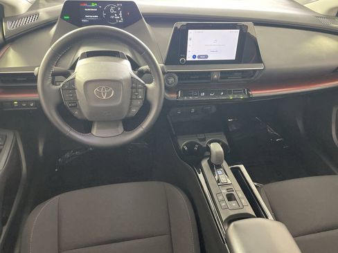 Used 2026 Toyota Prius Plug-In Hybrid FWD image 19
