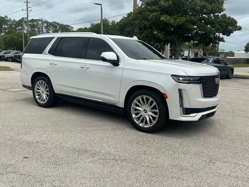 Used 2023 Cadillac Escalade Premium Luxury w/ Performance Package AWD/4WD image 23