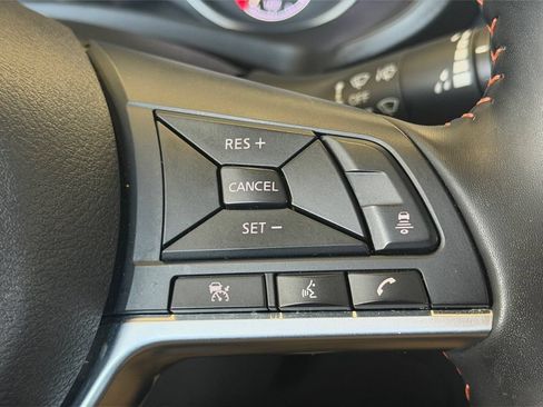 Used 2025 Nissan Sentra SR FWD image 30