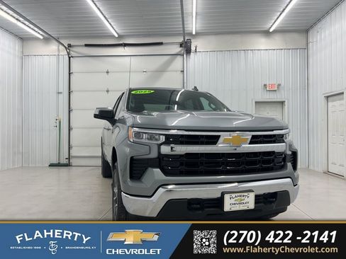 Used 2025 Chevrolet Silverado 1500 LT image 1