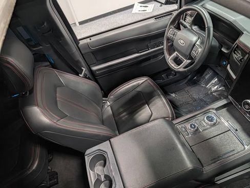 Used 2024 Ford Expedition Limited AWD/4WD image 34