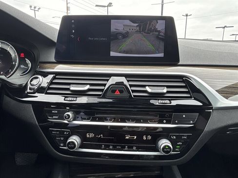 Used 2018 BMW 530i RWD image 26
