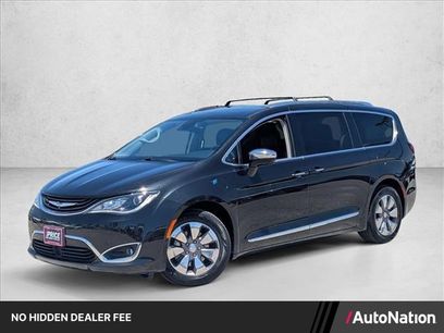 Used 2018 Chrysler Pacifica Limited w/ Advanced Safetytec Group