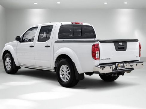 Used 2020 Nissan Frontier SV RWD image 8