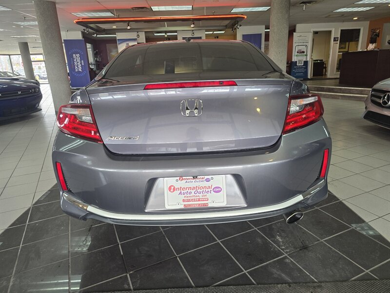 Used 2017 Honda Accord EX image 5
