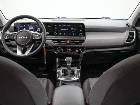 Used 2026 Kia Seltos LX AWD/4WD image 14