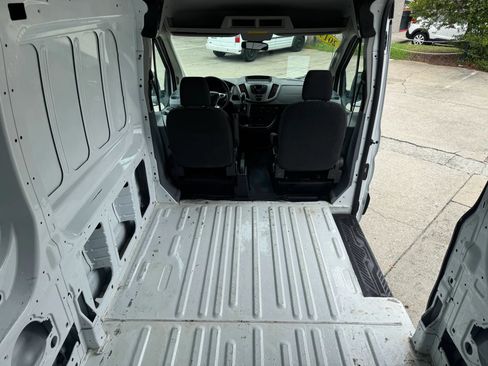 Used 2019 Ford Transit 250 148 Medium Roof RWD image 11