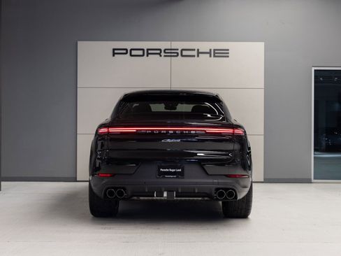 Certified 2026 Porsche Cayenne Coupe AWD/4WD image 6