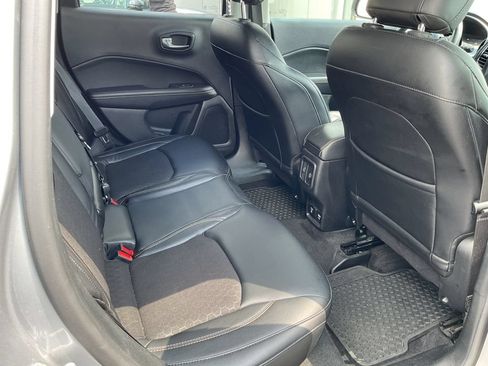 Used 2018 Jeep Compass Latitude w/ Popular Equipment Group AWD/4WD image 14