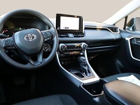Used 2024 Toyota RAV4 XLE image 12